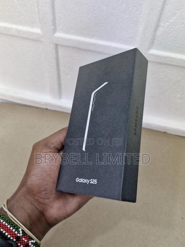 New Samsung Galaxy S25 256 GB Blue - main view