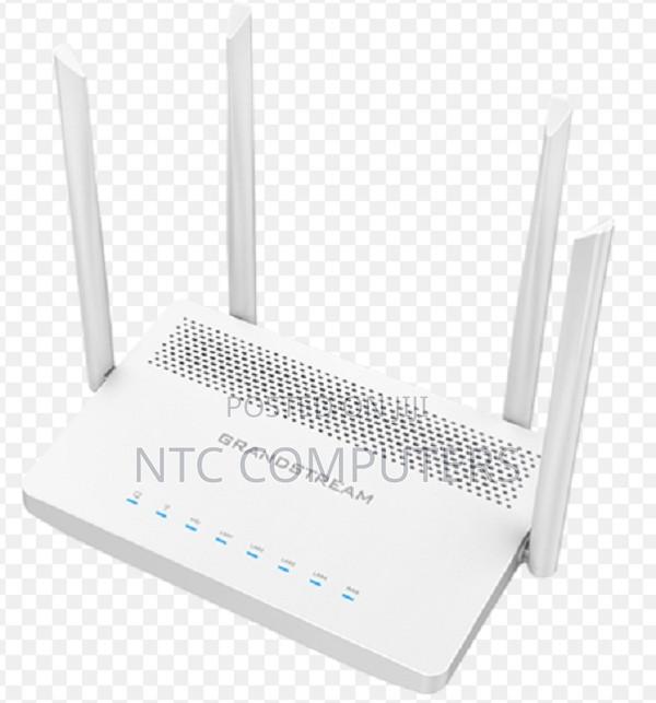 Gwn7052f Wi-Fi Dual-Band Router, 1x Gbe SFP Wan, 1x Gbe Wan/