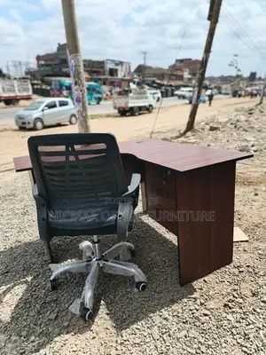 Ergonomic Seat With an Advanced Desk