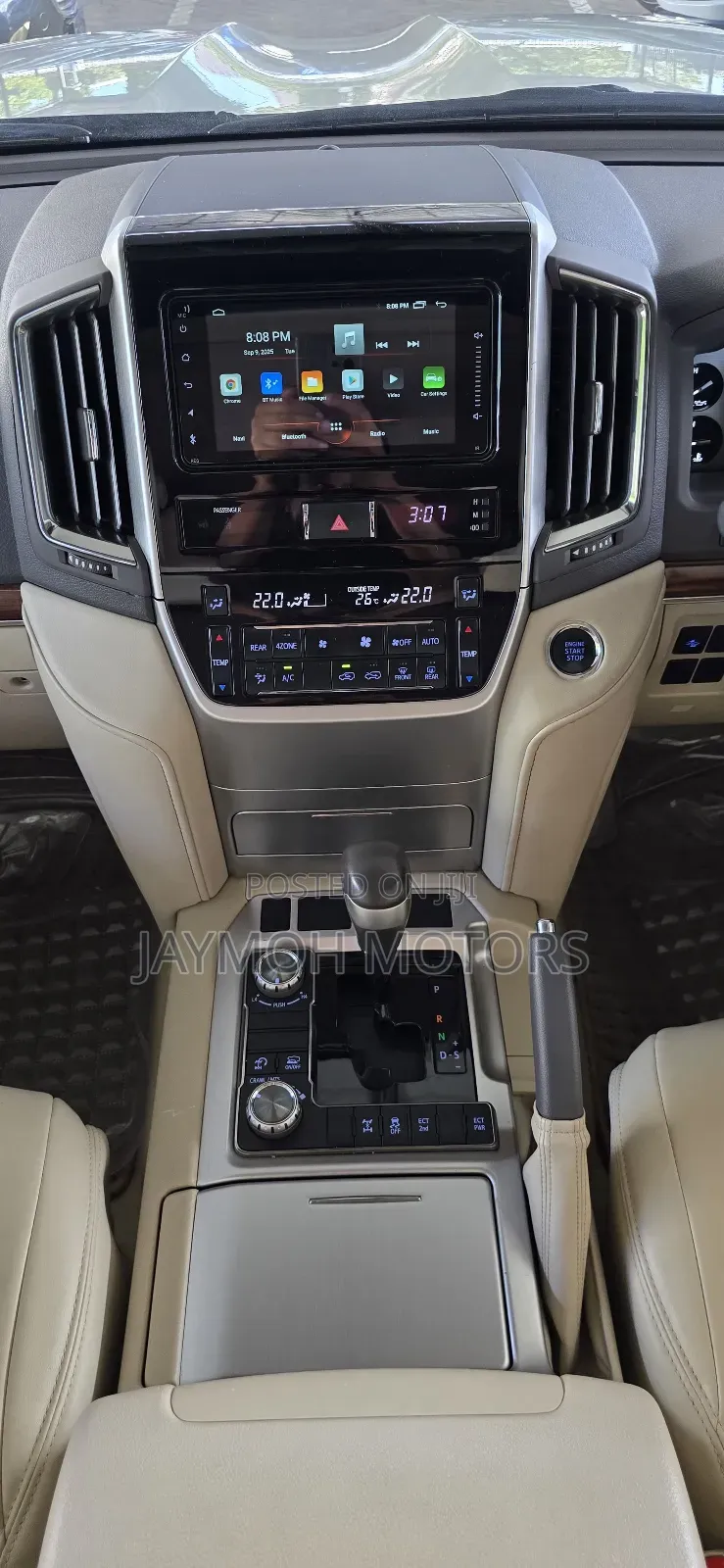 Toyota Land Cruiser 2018 White