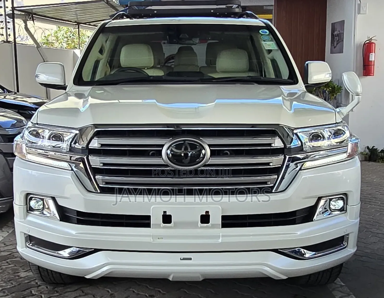 Toyota Land Cruiser 2018 White