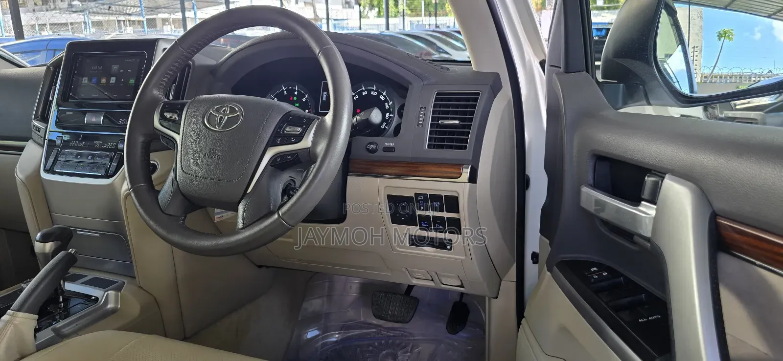 Toyota Land Cruiser 2018 White