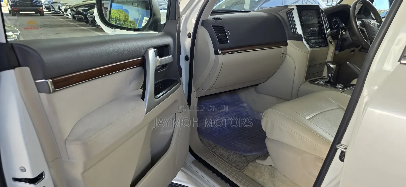 Toyota Land Cruiser 2018 White