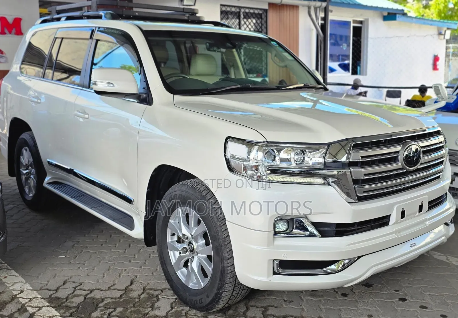 Toyota Land Cruiser 2018 White