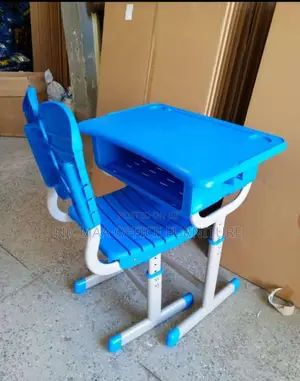 Kids Study Desk Including Adjustable Seat