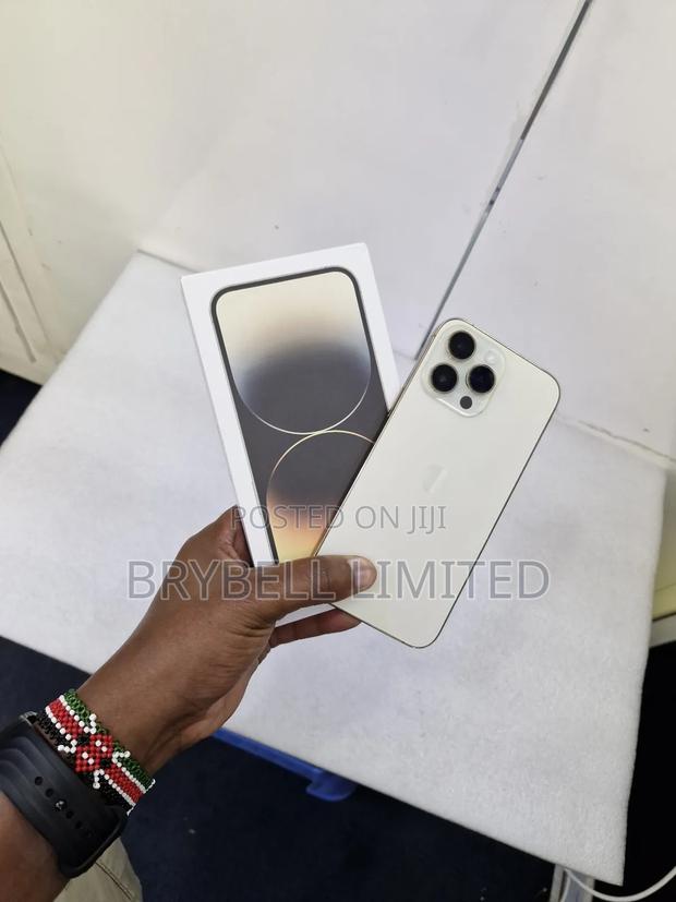 Apple iPhone 14 Pro Max 256 GB Gold - main view