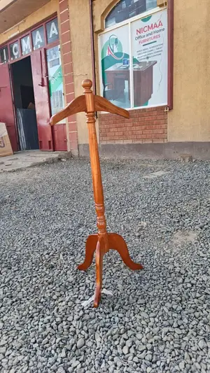 Classic Wooden Valet Stand Coat Hanger