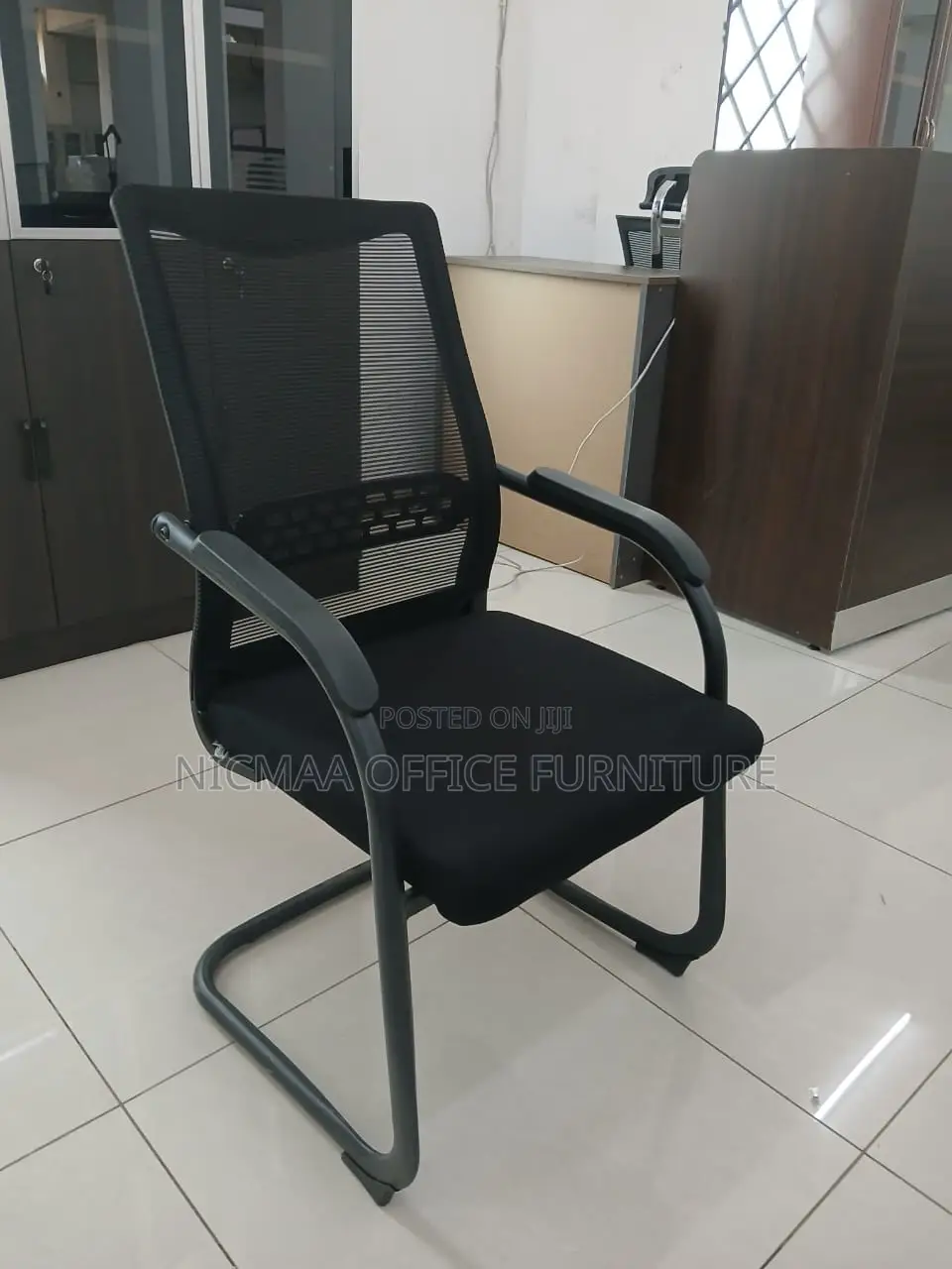 Modern Mesh Visitor Office Chair
