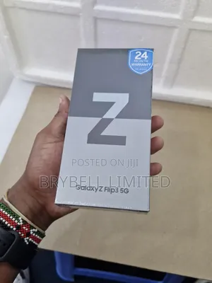 New Samsung Galaxy Z Flip3 5G 256 GB Purple