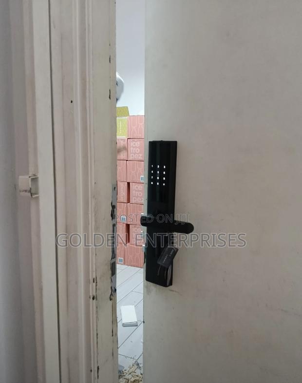 Wifi Smart Access Bometric Intelligent Door Lock - thumbnail 3