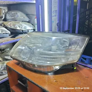 Toyota Alphard 2006/2007 Xenon Headlamp Non Focus Type, Ex Japan