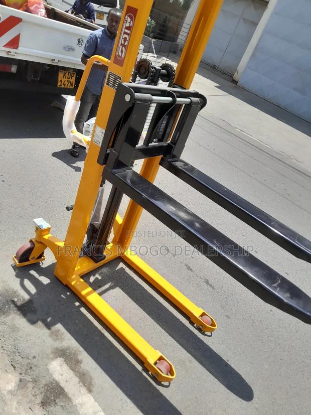 2tone Hhydraulic Stacker - main view