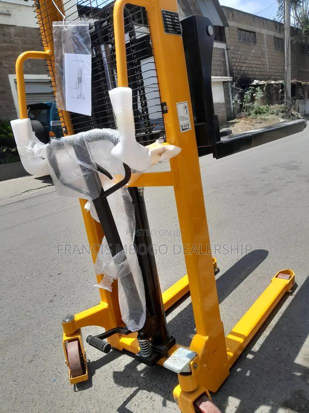 Mannual Pallet Stacker - thumbnail 2