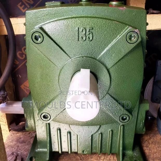 Worm-Gearbox Reducer - thumbnail 2