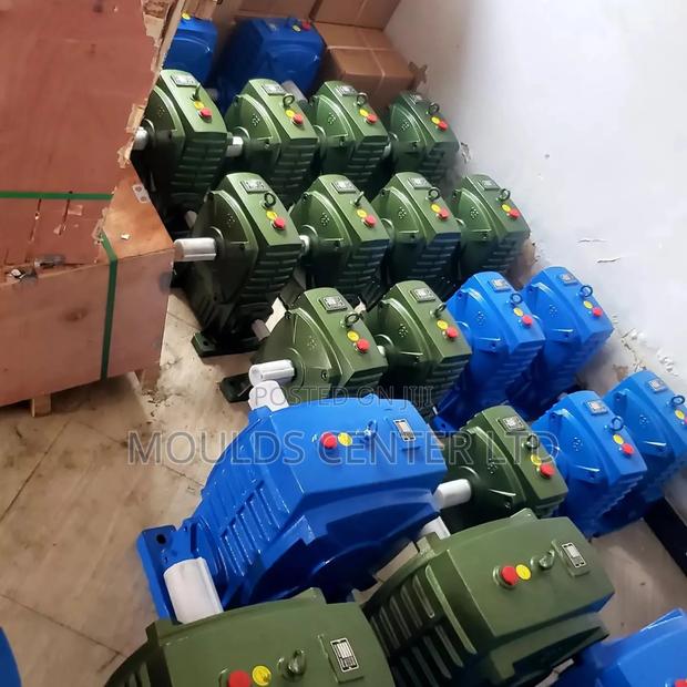 Worm-Gearbox Reducer - thumbnail 3