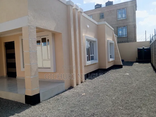 3bdrm Bungalow in Tivartton Estate, Kamakis for sale