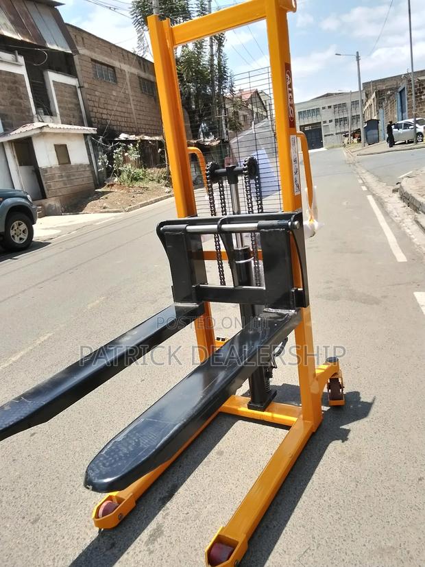 Hydraulic Hand Stacker/Manual Stacker - main view