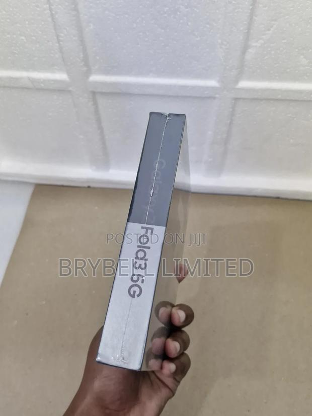 New Samsung Galaxy Z Fold3 5G 256 GB Black - thumbnail 5