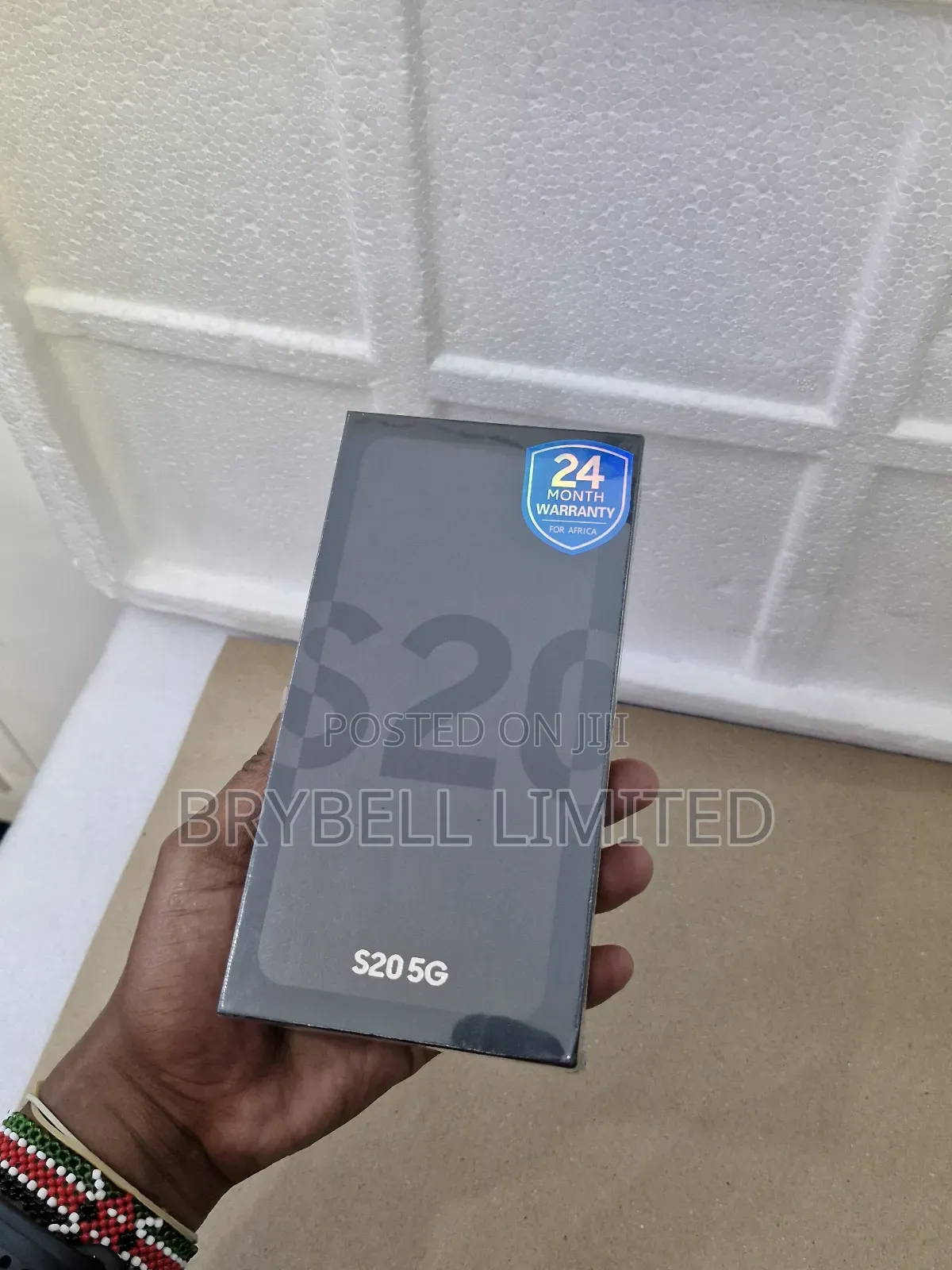 New Samsung Galaxy S20 128 GB Blue