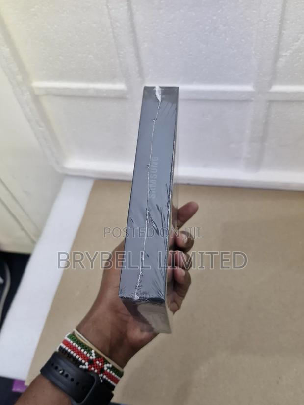 New Samsung Galaxy Z Fold 5 512 GB Black - thumbnail 2