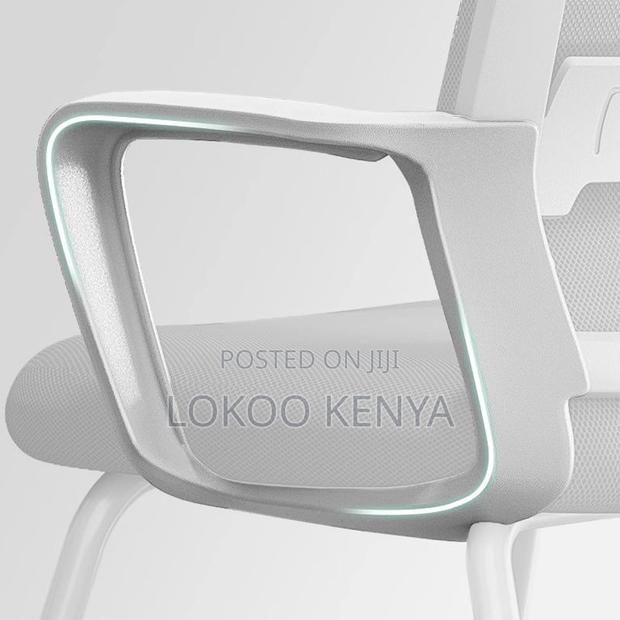 Office Chair : Captain Mesh Conference Office Chair - thumbnail 2