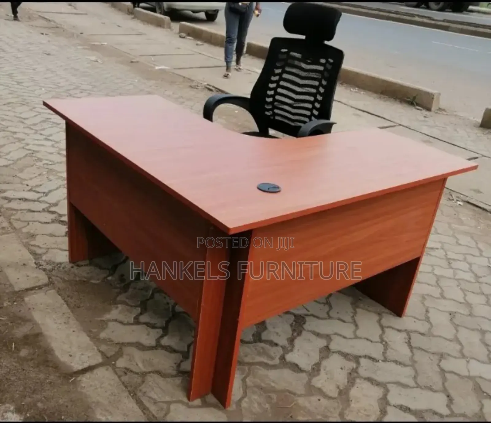 L Shape Desk and Swivel Headrest Chair