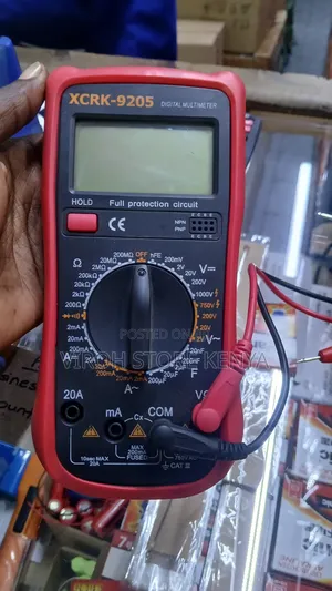 Digital Meter With Capacitance Hold With Probe Wires