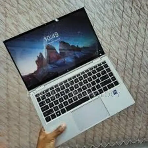 Laptop HP EliteBook 1040 G8 16GB Intel Core i7 SSD 512GB