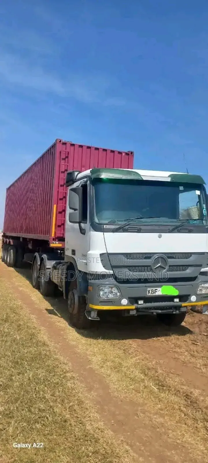 Transit Trailers for Goods Transportation Are Accessible