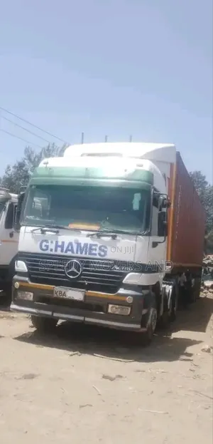 Transit Trailers for Goods Transportation Are Accessible