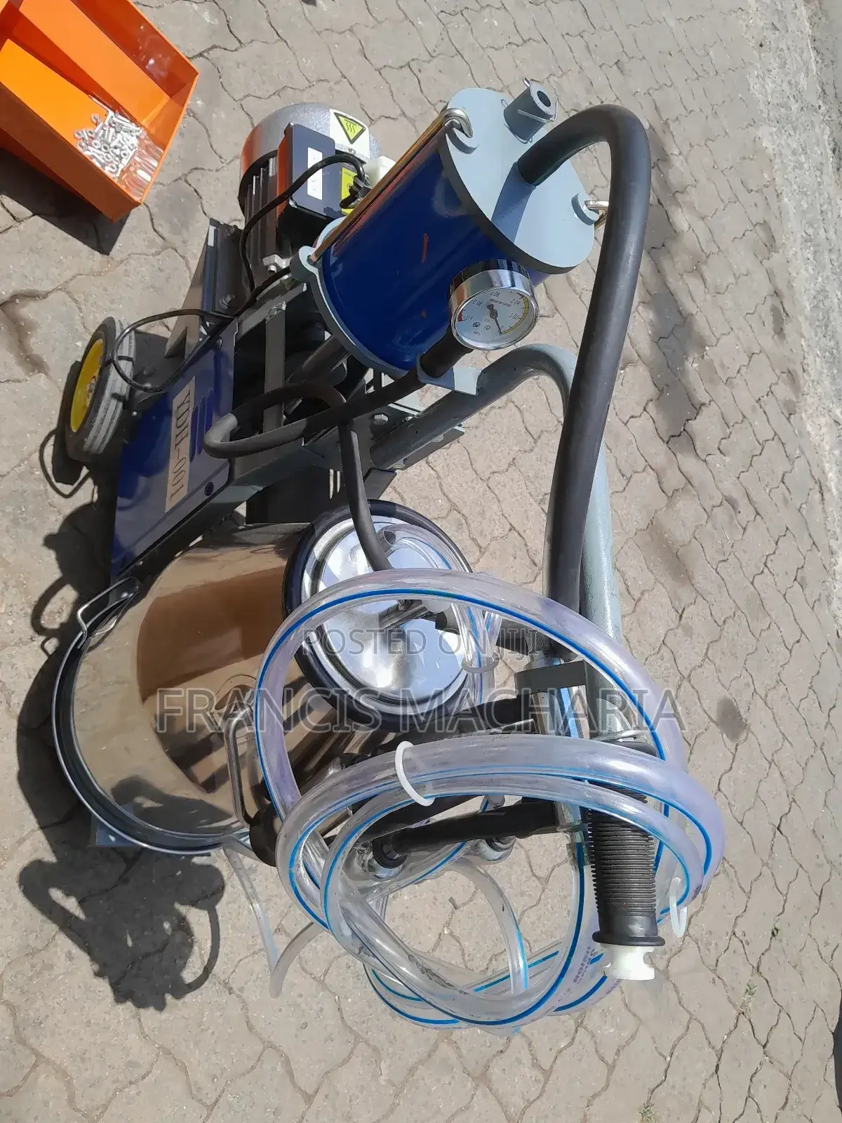 Single Bucket Milking Machine
