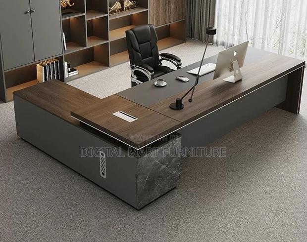 Office Desk: Expandable Executive Beauty Office Desk
