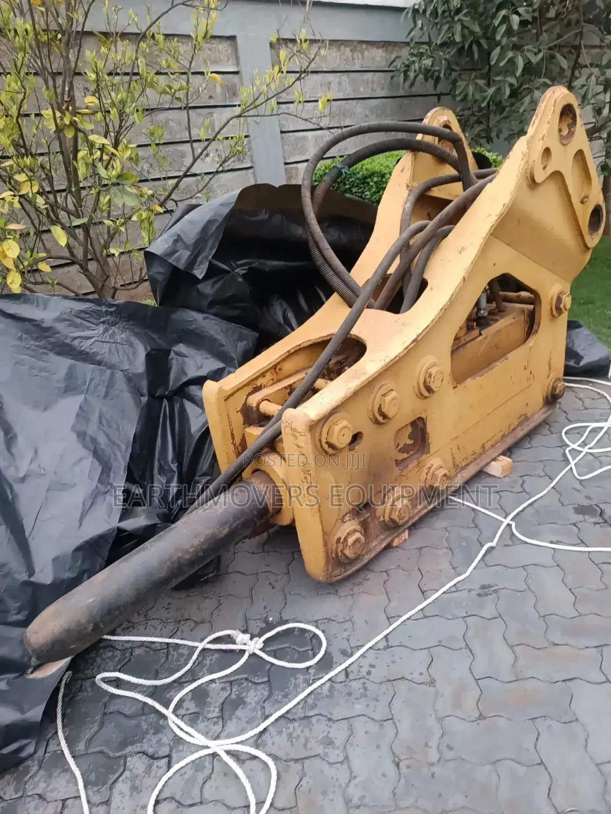 Earthmovers(Backhoes,Graders, Rollers, Excavators, Dozers)To Lease