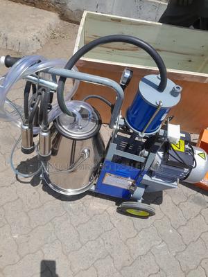 Milking Machine - thumbnail 2