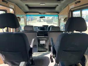 Tour/Safari Landcruiser for Hire