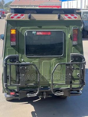 Tour/Safari Landcruiser for Hire