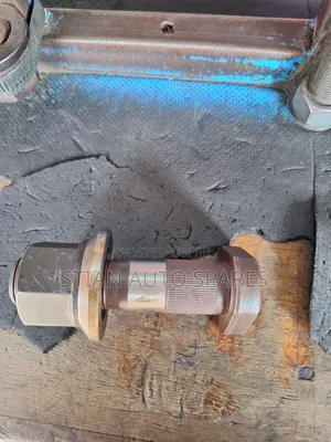 Sinotruck Howo Wheel Studs