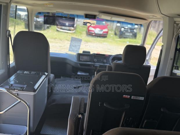 Toyota Coaster 2019 Grey - thumbnail 3