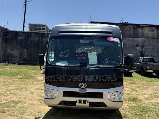 Toyota Coaster 2019 Grey - thumbnail 7