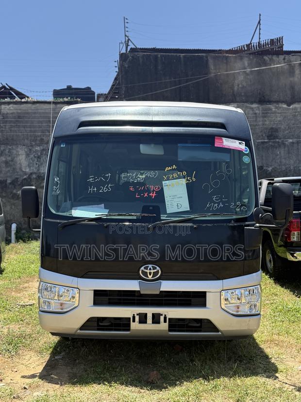 Toyota Coaster 2019 Grey - thumbnail 2