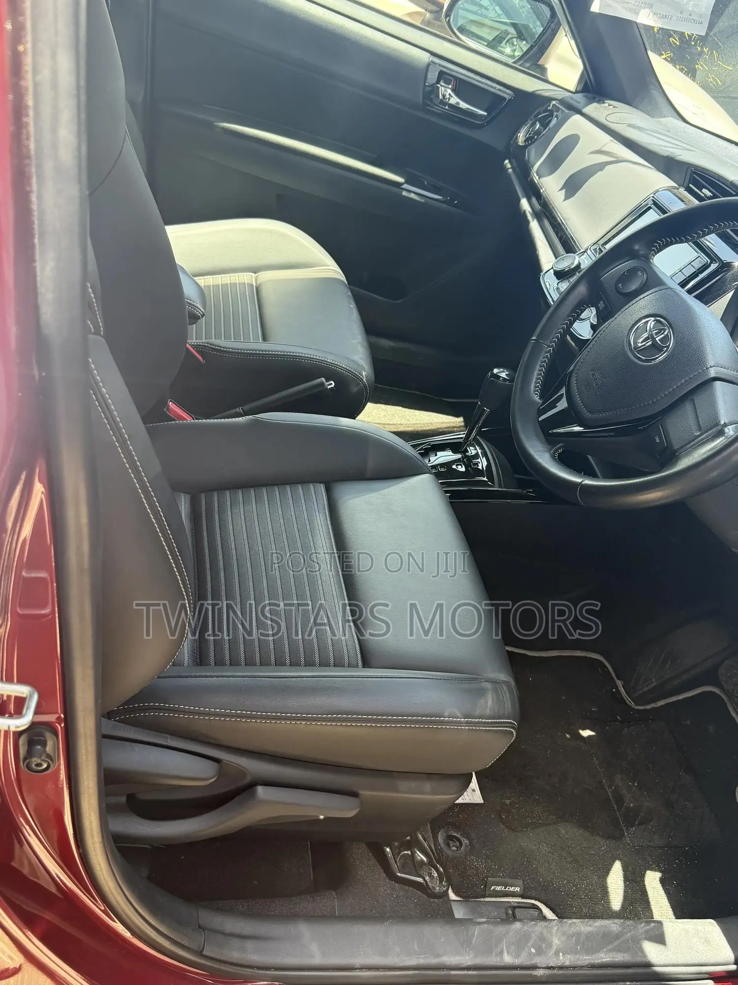 Toyota Corolla Fielder 1.5 Hybrid FWD 2019 Red