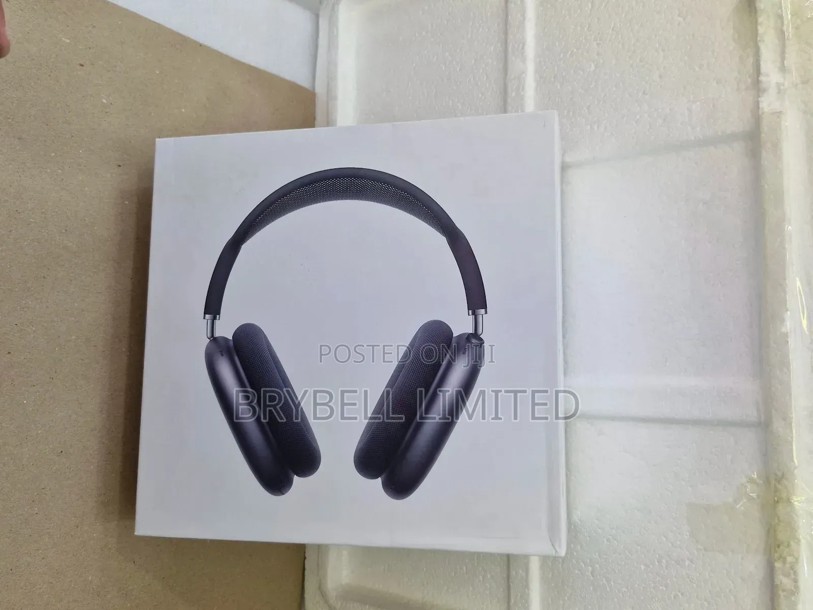 Airpods Max Brand New Sealed With Noise Cancellation