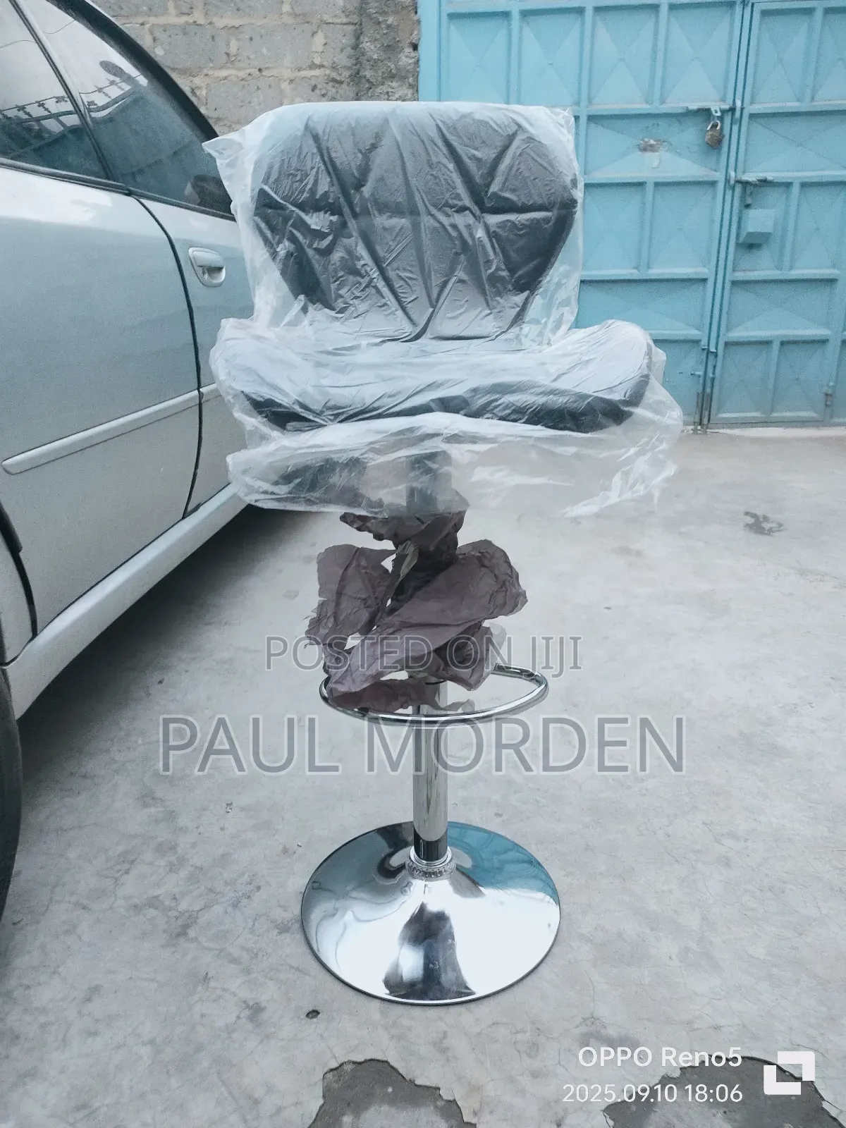Barstools With Chrome Pedestal Base
