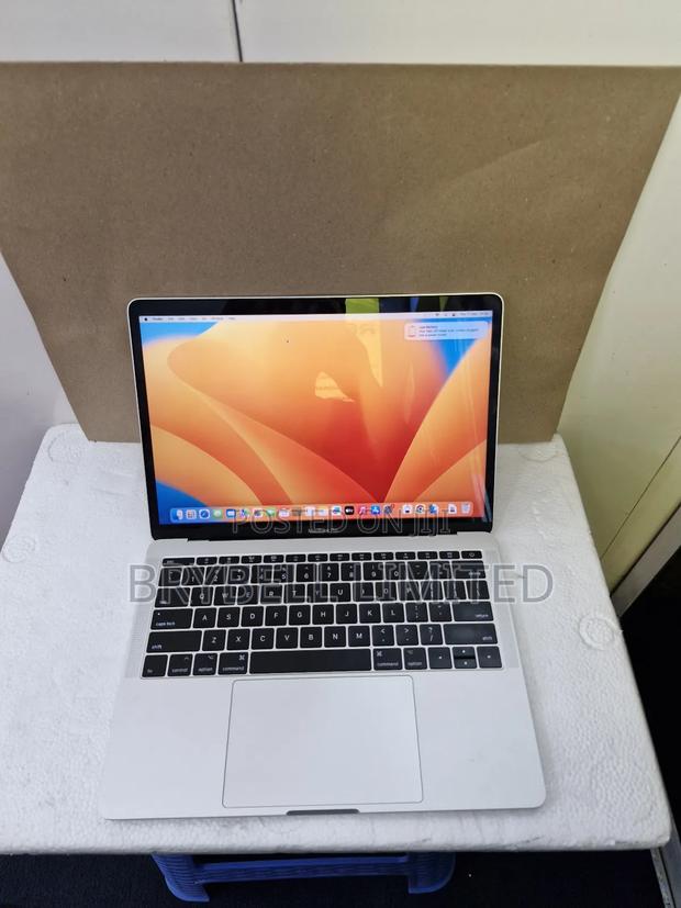 Laptop Apple MacBook Pro 2017 8GB Intel Core I5 SSD 256GB - main view