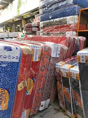 Durable Comfortable 4 by 6 Mattress (6 Inches Thick)