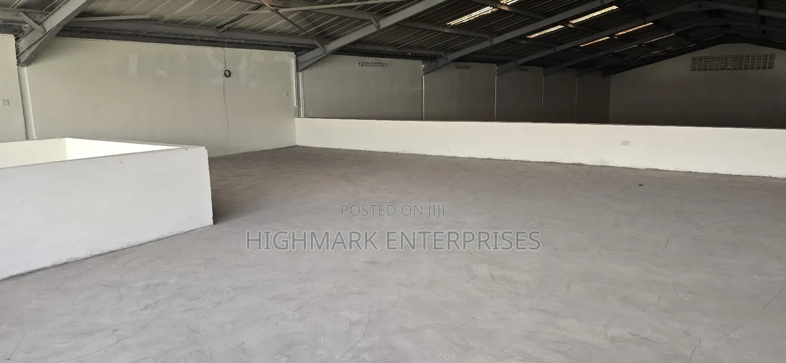 9500 Sq Feet to Let in Athiriver