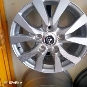 V8 Landcruiser Rim Size 17 Set