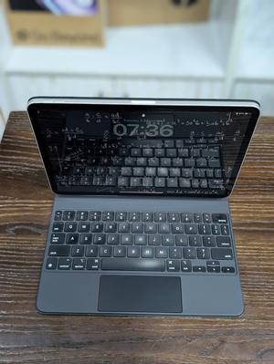 Apple iPad Pro 11 (2021) 256 GB Black - main view