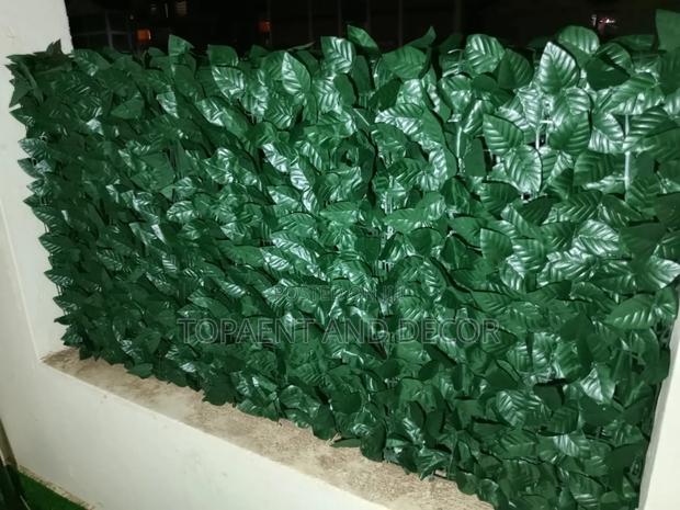 Soft Green Artificial Plant Privacy Fence