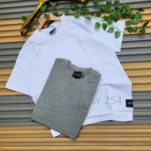 Quality Round Neck Casual Cotton Plain T Shirts Available